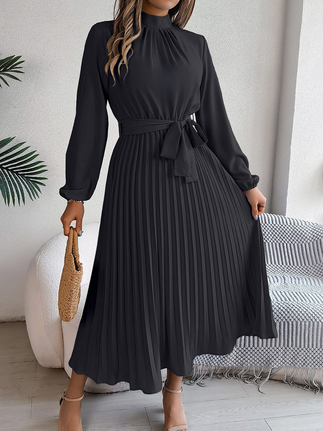 Nynke | Maxi Plissee Kleid mit Gürtel