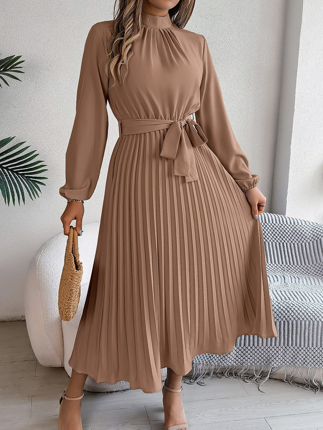 Nynke | Maxi Plissee Kleid mit Gürtel
