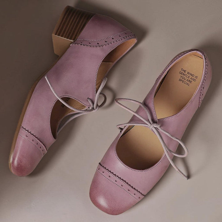 SARA | DERBY-SCHUHE AUS GRAVIERTEM LEDER
