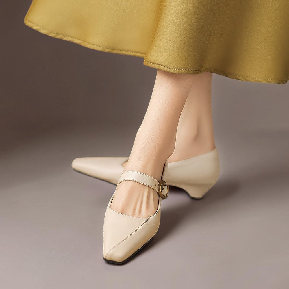 INGRID | MARY JANES MIT GOLDENER SCHNALLE
