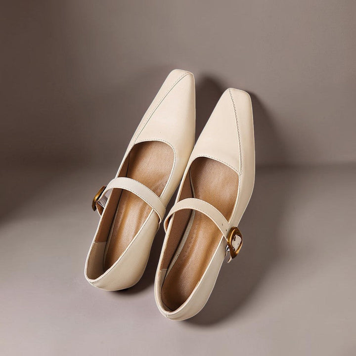 INGRID | MARY JANES MIT GOLDENER SCHNALLE