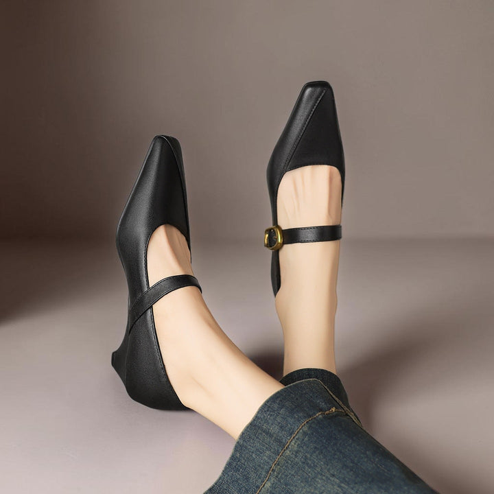INGRID | MARY JANES MIT GOLDENER SCHNALLE