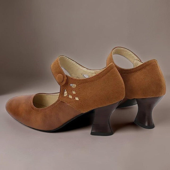 EMMA | SLIP-ONS MIT KNOPFBAND