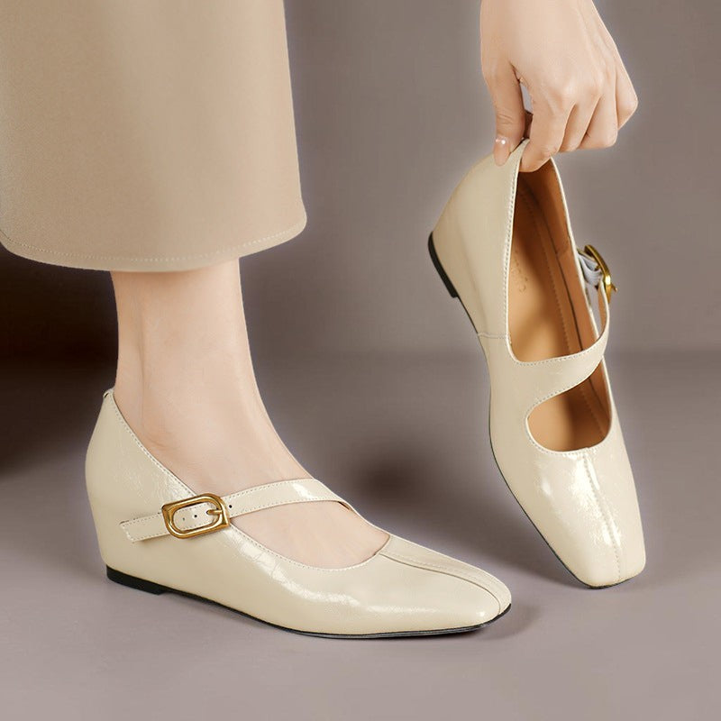 TESS | LEREN MARY JANES MIT VIERKANTER SPITZE